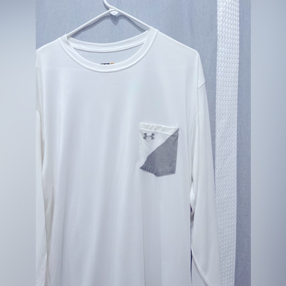 NWT: Under Armour  Allseasongear Sportswear